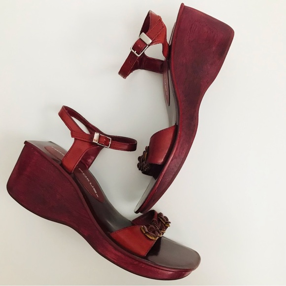 Vintage Leather Wood Sandals - Picture 9 of 9